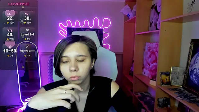 Scarlet Sirenn online show from 6, 2, 2026