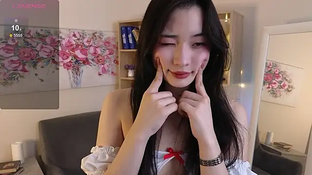 Noiry Vuvez online show from 4, 3, 2026