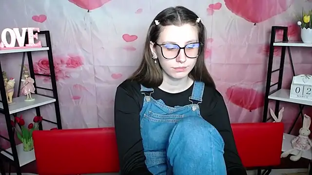 Snapshot of LilianaShine chatting on 2, 3, 2026 LilianaShine online show from 2, 3, 2026