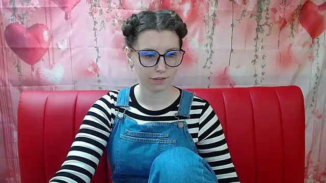 LilianaShine online show from 7, 4, 2026