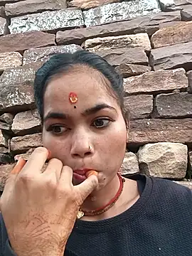 Sunali Bendre online show from 14, 4, 2026