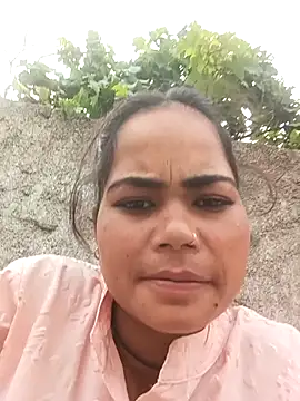 Snapshot of Sunali_Bendre chatting on 12, 7, 2026 Sunali Bendre online show from 12, 7, 2026