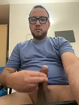 Snapshot of latinocalientehot chatting on 7, 6, 2026 latinocalientehot online show from 7, 6, 2026