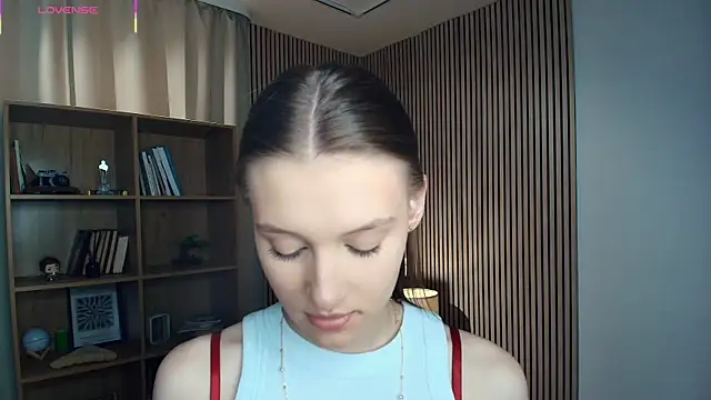 Snapshot of LianneBynon chatting on 18, 7, 2026 LianneBynon online show from 18, 7, 2026