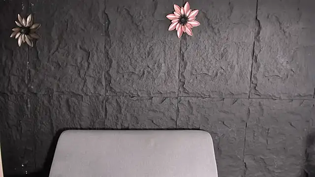 Snapshot of noahWolff_ chatting on 28, 2, 2026 noahWolff online show from 28, 2, 2026