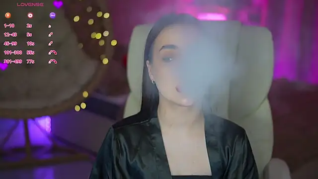 OliviaMoore  online show from 15, 3, 2026