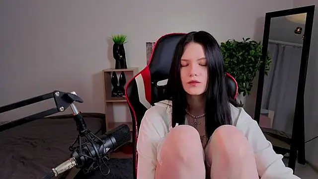 Maria trend online show from 12, 2, 2026