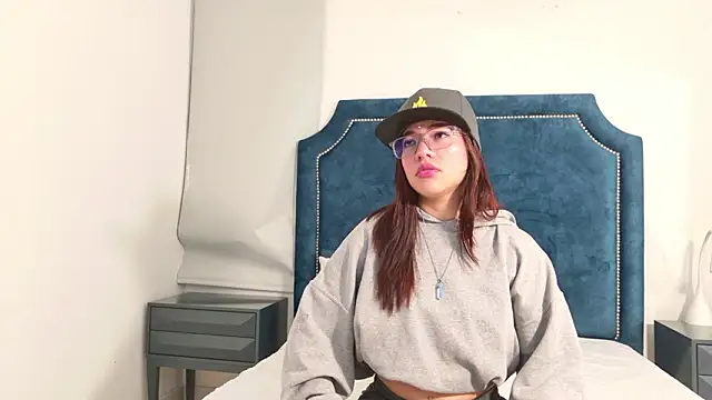 AntonellaBons online show from 5, 3, 2026