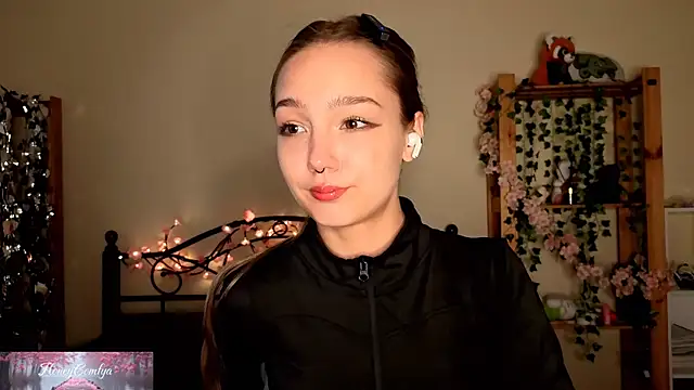 HoneyComfy online show from 15, 5, 2026