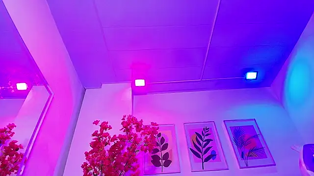 Snapshot of Maddie_T18 chatting on 4, 2, 2026 Maddie T18 online show from 4, 2, 2026