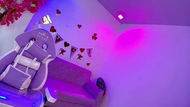 Snapshot of Maddie_T18 chatting on 21, 2, 2026 Maddie T18 online show from 21, 2, 2026