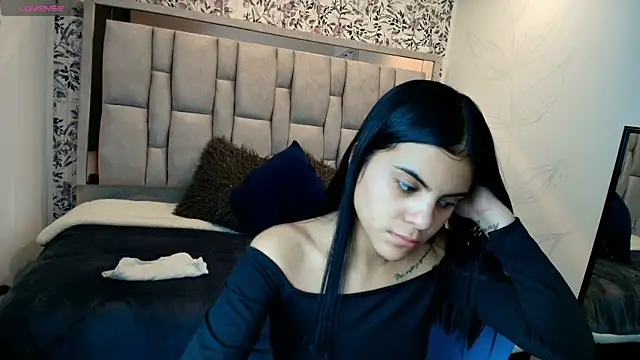 Emily  Cute   online show from 27, 2, 2026