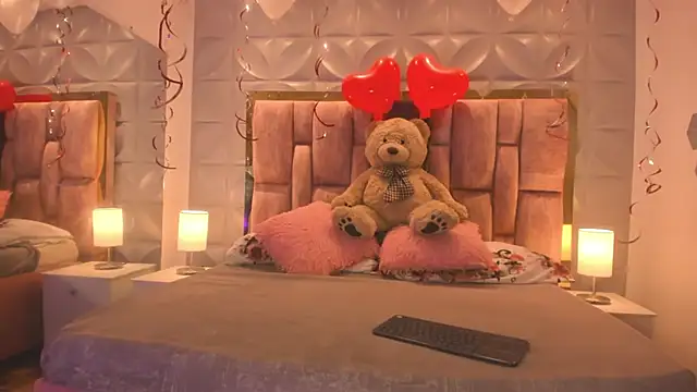 Paris Velvet online show from 15, 2, 2026