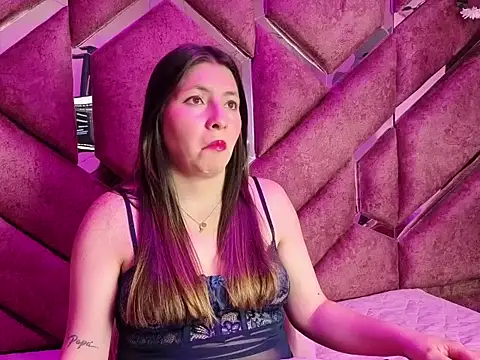 EmberCooper  online show from 21, 4, 2026