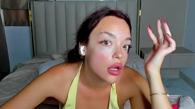 Snapshot of stellaa_quenn chatting on 11, 6, 2026 stellaa quenn online show from 11, 6, 2026