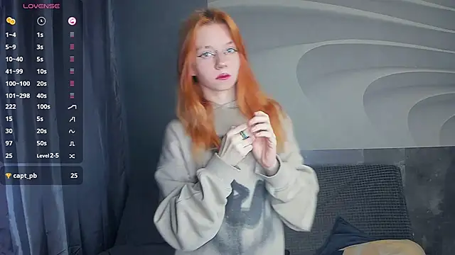 Snapshot of TarynPalek chatting on 4, 6, 2026 TarynPalek online show from 4, 6, 2026