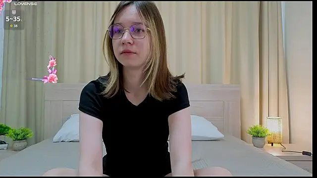 Snapshot of alorenna chatting on 12, 2, 2026 alorenna online show from 12, 2, 2026