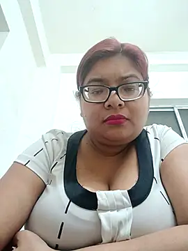 Elie Hallway online show from 2, 2, 2026