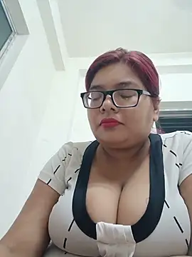 Snapshot of Elie_Hallway chatting on 8, 6, 2026 Elie Hallway online show from 8, 6, 2026