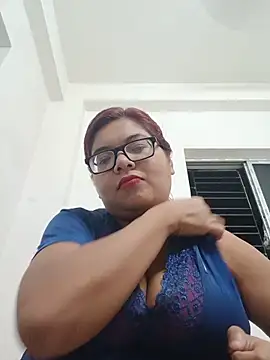 Snapshot of Elie_Hallway chatting on 21, 6, 2026 Elie Hallway online show from 21, 6, 2026