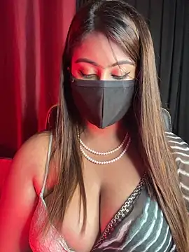 Snapshot of queen-panda chatting on 15, 4, 2026 queen-panda online show from 15, 4, 2026