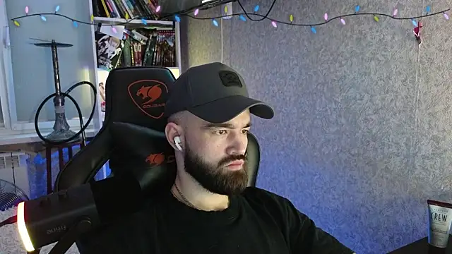 Snapshot of _Mostly_ chatting on 5, 2, 2026 Mostly online show from 5, 2, 2026