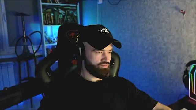 Snapshot of _Mostly_ chatting on 2, 3, 2026 Mostly online show from 2, 3, 2026