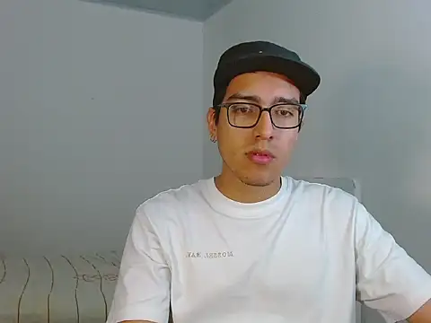 Snapshot of NickFin chatting on 7, 7, 2026 NickFin online show from 7, 7, 2026