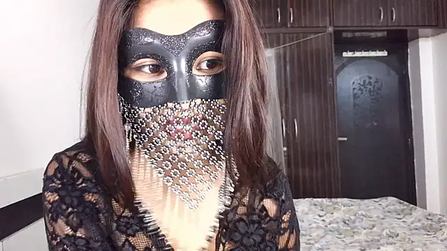 Snapshot of Alina_Teen chatting on 7, 5, 2026 Alina Teen online show from 7, 5, 2026