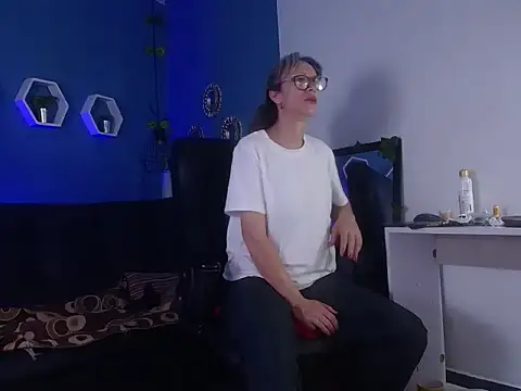 laurasofia45 online show from 1, 3, 2026