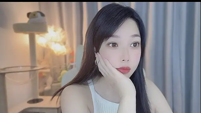 Snapshot of Yumi_yuni chatting on 7, 5, 2026 Yumi yuni online show from 7, 5, 2026