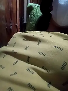 hot-luna- online show from 4, 4, 2026