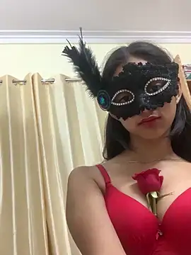 HEENA-STRIP online show from 15, 2, 2026