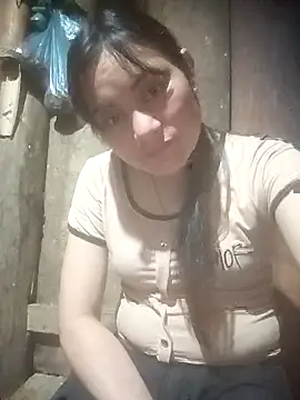 Snapshot of Momo-biki chatting on 10, 3, 2026 Momo-biki online show from 10, 3, 2026