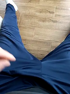 Snapshot of latya111 chatting on 2, 2, 2026 latya111 online show from 2, 2, 2026