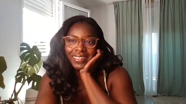 Snapshot of SalopeCagoulee chatting on 12, 6, 2026 SalopeCagoulee online show from 12, 6, 2026