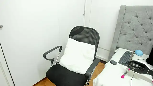 BianncaDiaz online show from 13, 3, 2026