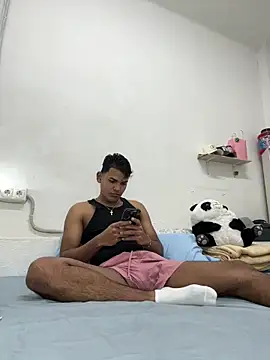 Snapshot of DavShi chatting on 5, 2, 2026 DavShi online show from 5, 2, 2026