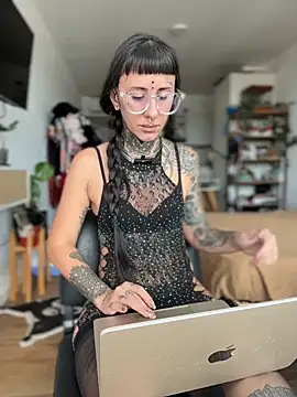 Snapshot of xsadtanas chatting on 25, 2, 2026 xsadtanas online show from 25, 2, 2026