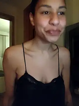 YaraEstelle online show from 3, 3, 2026