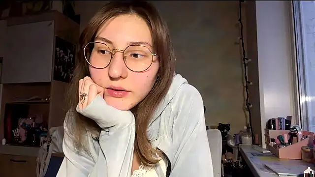 Miaaa Moon online show from 4, 2, 2026