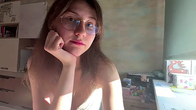 Miaaa Moon online show from 9, 4, 2026