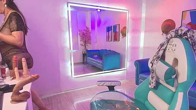 Snapshot of Madame_scarlett chatting on 23, 4, 2026 Madame scarlett online show from 23, 4, 2026