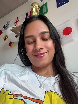 Snapshot of LunaHeat chatting on 2, 7, 2026 LunaHeat online show from 2, 7, 2026