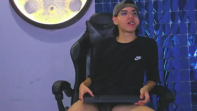 Bennet-Gray online show from 1, 3, 2026