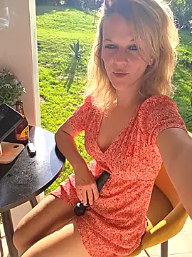 Couple-Kiwii-Orchidee-Boy online show from 19, 4, 2026