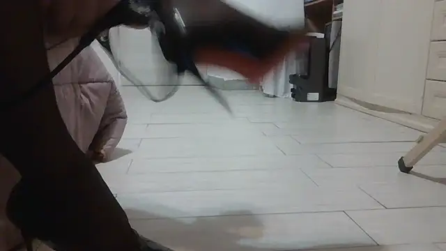 Snapshot of Luanatrav1 chatting on 2, 3, 2026 Luanatrav1 online show from 2, 3, 2026