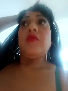 Snapshot of SabrinaColin chatting on 4, 6, 2026 SabrinaColin online show from 4, 6, 2026