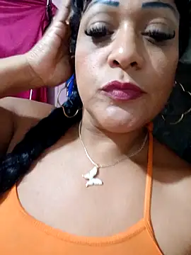 Snapshot of SabrinaColin chatting on 11, 6, 2026 SabrinaColin online show from 11, 6, 2026