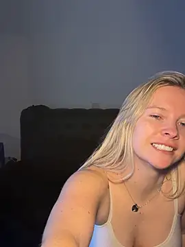 Snapshot of Ellie-rosee chatting on 16, 2, 2026 Ellie-rosee online show from 16, 2, 2026